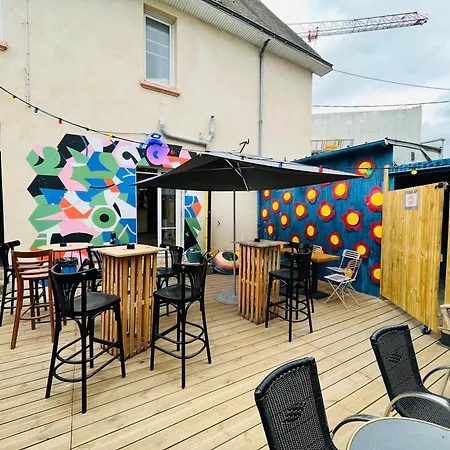 La Chaumiere Hotell *